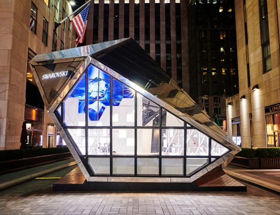 Swarovski Star and Kiosk